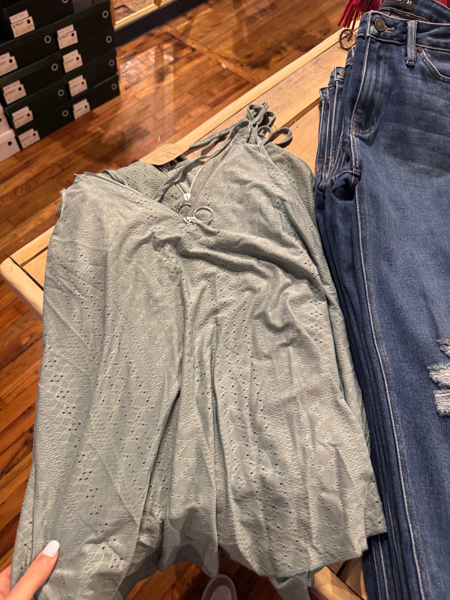 Sea foam top